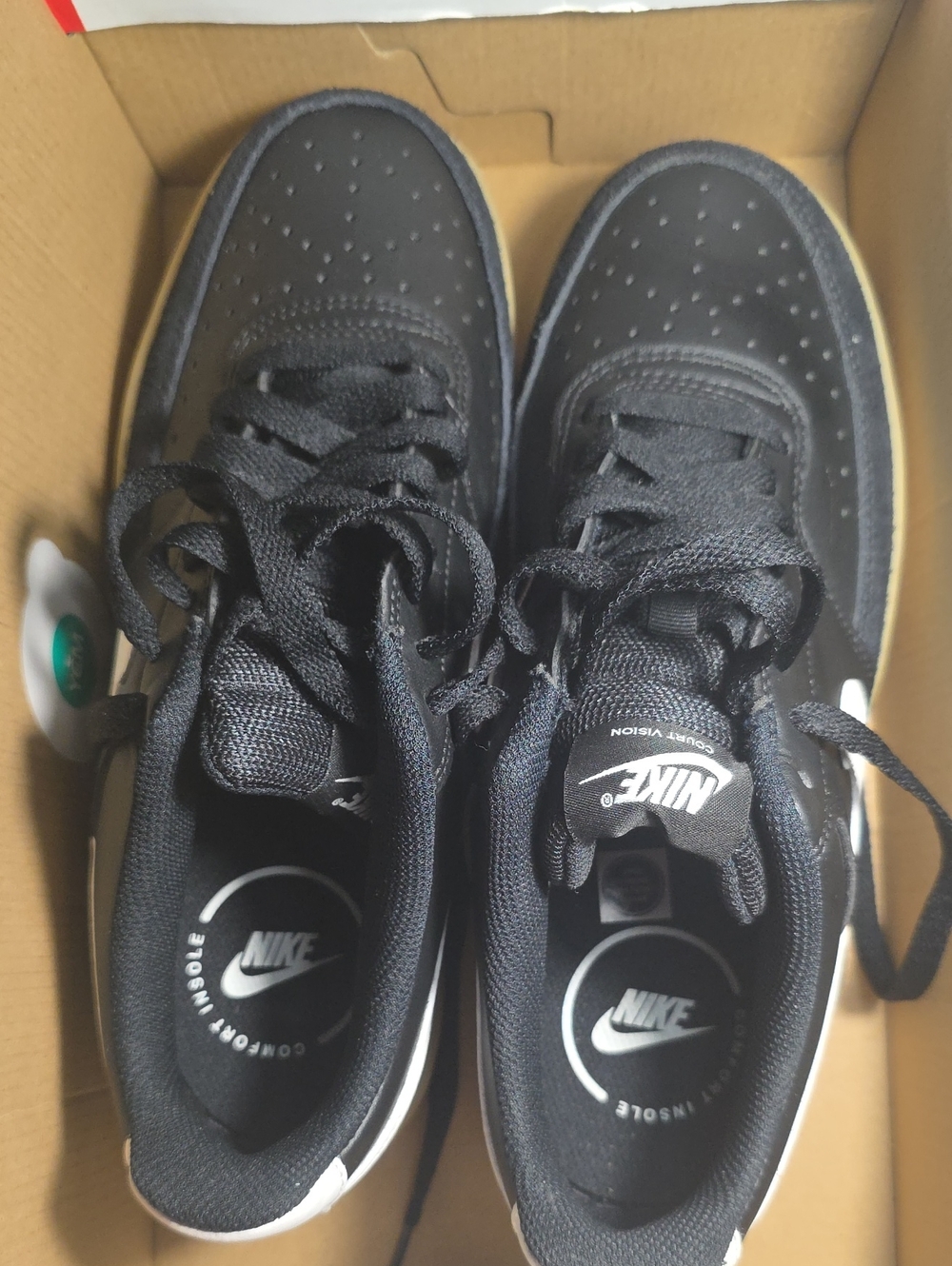 Nike Men’s Black & White Low-Top Sneakers